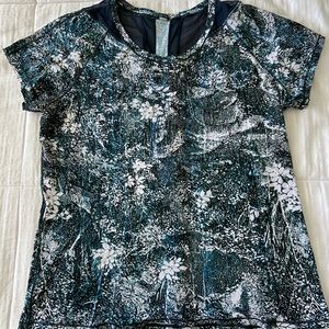 Lululemon Short Sleeve Tshirt size 8